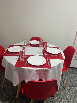 تناول الطعام