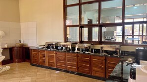 Free daily buffet breakfast  - Skylark Hotel  (Karatu)