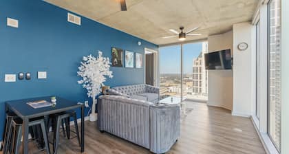 Wellness Themed! 2BR/2BA High Floor Condo King Bed & Free Parking! City Views!