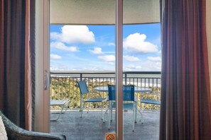 Interior - Large 2B/2B Condo with Panoramic Views - sleeps 8 (Myrtle Beach)
