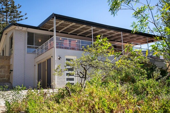 Exterior - Turner`s Retreat, Guilderton (Guilderton)