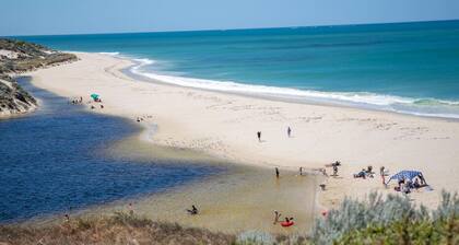 Turner`s Retreat, Guilderton