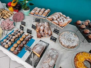Daily buffet breakfast for a fee - Hotel Dream (Rimini)