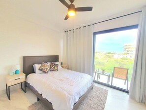 2 Schlafzimmer, Schreibtisch, Bügeleisen/Bügelbrett, kostenloses WLAN