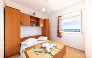 1 bedroom, travel crib, free WiFi, bed sheets