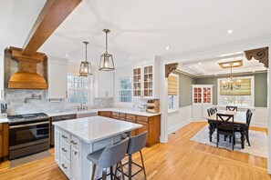 Fridge, microwave, oven, stovetop - Charming 1940s Vintage Home in Hanover County (Hanover)