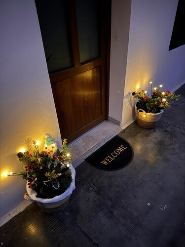 Comfy 2-Bedroom Apartment with Free WiFi, Steps from Brașov Center