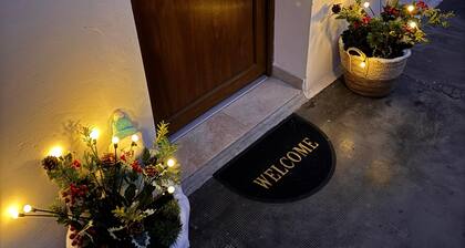 Comfy 2-Bedroom Apartment with Free WiFi, Steps from Brașov Center