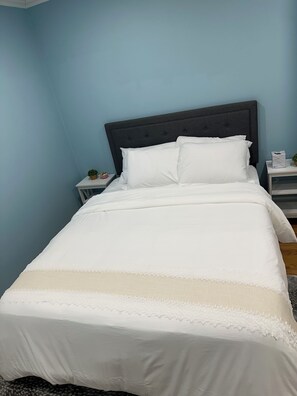 3 chambres, fer et planche à repasser, Wi-Fi, draps fournis