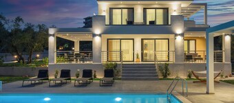 Johnny's White Luxury Villa