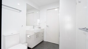 Shower, towels