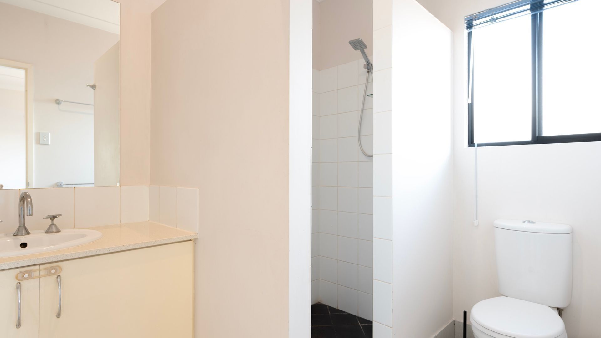 Een douche, handdoeken