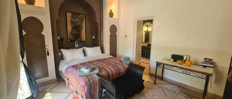 4 chambres, fer et planche à repasser, lit parapluie, Wi-Fi