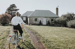 Exterior - Shepherd's Story, Ross (Ross)