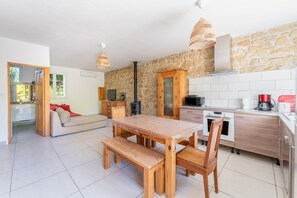 Interior - Holiday Home 'Monteux' with Shared Pool, Private Terrace and Wi-Fi (Monteux)