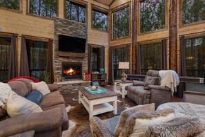 Smart TV, fireplace, video games, table tennis