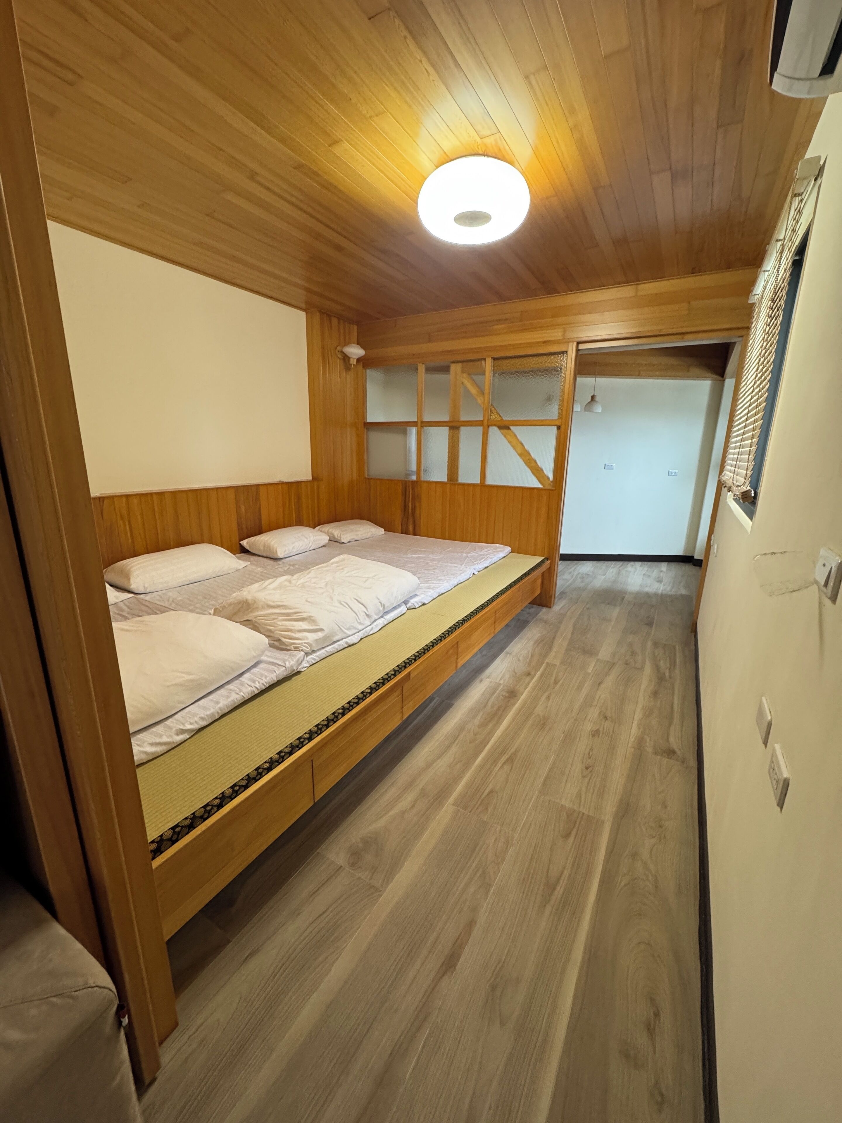 Wi-Fi gratuit, draps fournis