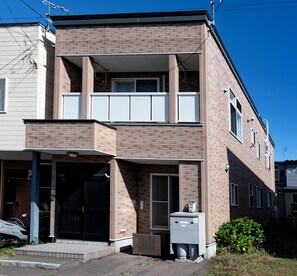 Mặt tiền nơi lưu trú