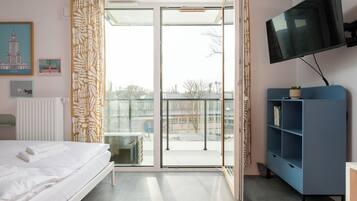 Silitysrauta/-lauta, Wi-Fi, vuodevaatteet