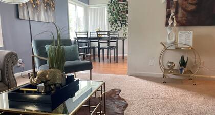 Golden Serene 1-bedroom with WiFi and AC in awesome Seattle