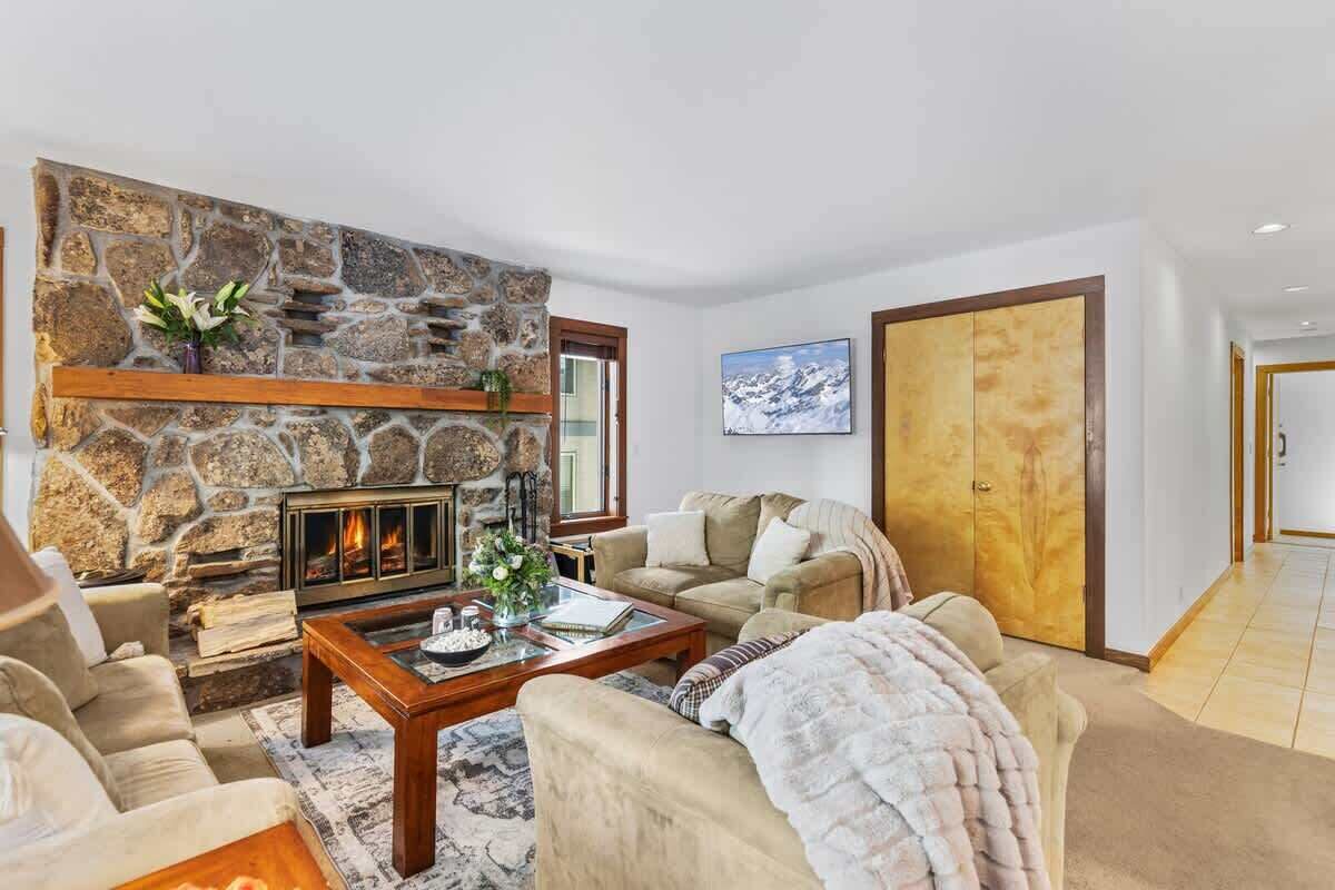 TV, fireplace, offices