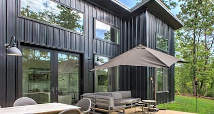 Modern Sanctuary| Modern Amenities Amidst Rustic Charm