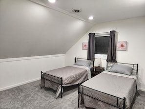 2 habitaciones, wifi gratis y ropa de cama