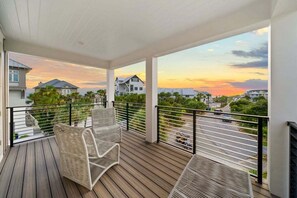 Terrace/patio - Big Beach Watch: Walk to Beach Access - Private Pool - Sleeps 21 (Santa Rosa Beach)