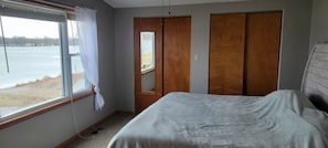 3 Schlafzimmer, Reisekinderbett, kostenloses WLAN, Bettwäsche