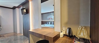 Paramount Palace Hotel Dannok