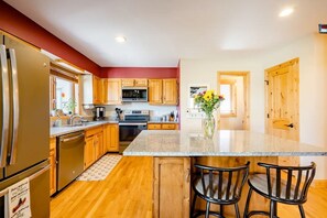 Microwave, oven, stovetop, dishwasher
