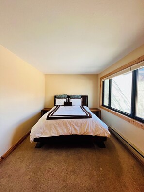 3 chambres, fer et planche Ă repasser, Wi-Fi, draps fournis