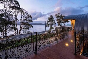 Terrace/patio - Sanctuary Bruny Island - 2 Domes (Adventure Bay)