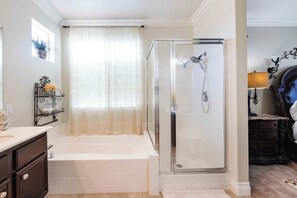 Hårtørrer, håndklæder, Sæbe, Shampoo