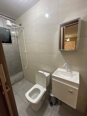 Håndklær, såpe og toalettpapir