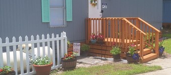  The Cozy Main Suite 2-bedroom mobile home in welcoming Hinesville with WiFi, Ac