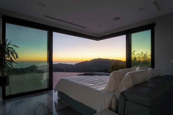 3 bedrooms, iron/ironing board, WiFi, bed sheets - The Ranch in Malibu- 5 Acres, ocean and mountain views! We allow Events, inquire (Malibu)