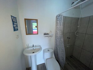 Handtücher, Seife, Toilettenpapier