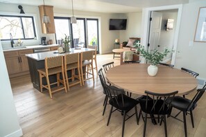 Dining - 396 Cove- Quiet getaway on Lake Miltona-Private Dock, Fire Pit & Year-Round Fun (Miltona)