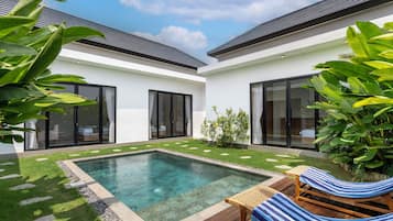 Kolam renang outdoor