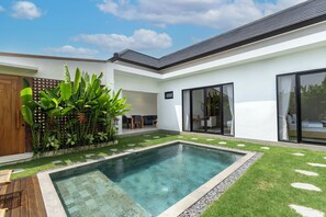 Kolam renang outdoor
