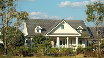 Chambre Confort Double ou avec lits jumeaux, vue jardin | Wi-Fi gratuit