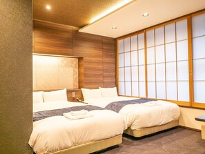 Luxury Twin Room, Non Smoking | In-room safe, blackout drapes, free WiFi, bed sheets