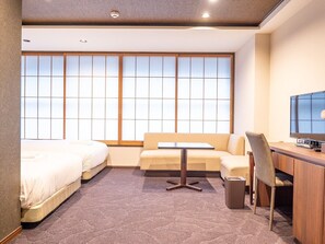 Chambre luxueuse avec lits jumeaux, non-fumeur | Coffre-fort, rideaux d’obscurcissement, accès au Wi-Fi (inclus)