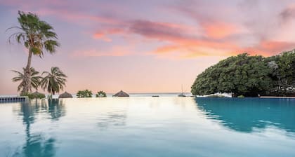Aruba Ocean Villa~Beachfront~Infinity Pool~Sunsets
