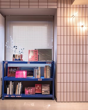Lounge - THE BASEMENT HOTEL Osaka Honmachi  (Osaka)