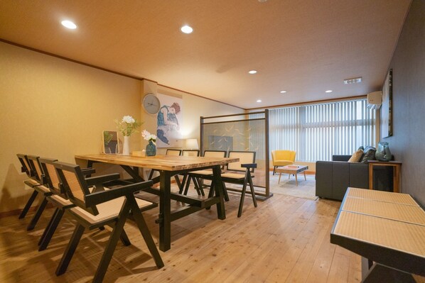 Deluxe House | Living area | Flat-screen TV