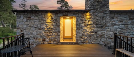 House (1 Bedroom) | Interior