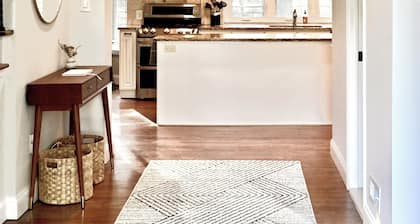 Luxe, Charming Princeton Home - 10 minutes from downtown and the University!