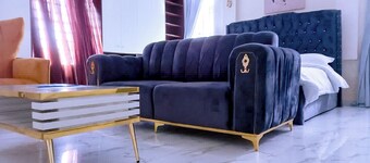 Luxury studio with Jacuzzi in a serene REstate